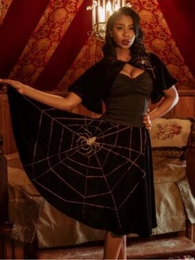 A Spider's Kiss Skirt by La Femme en Noir NWT